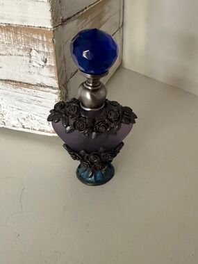 Vtg. Flower Frosted Lavender W/Cobalt Blue Stopper Anointing Oil Bottle (Empty)